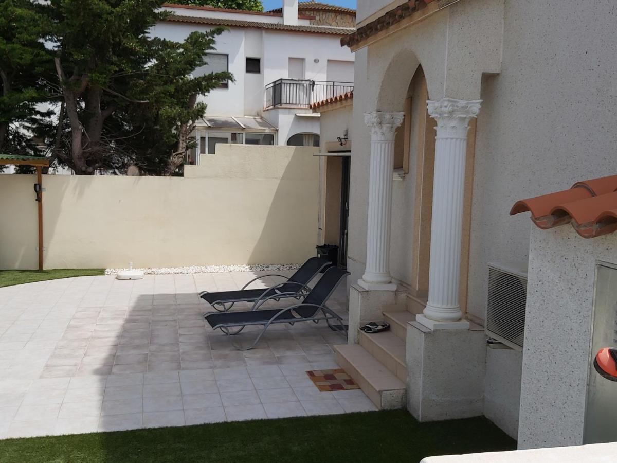 Casa Amb Piscina Privada Villa Empuriabrava Bagian luar foto